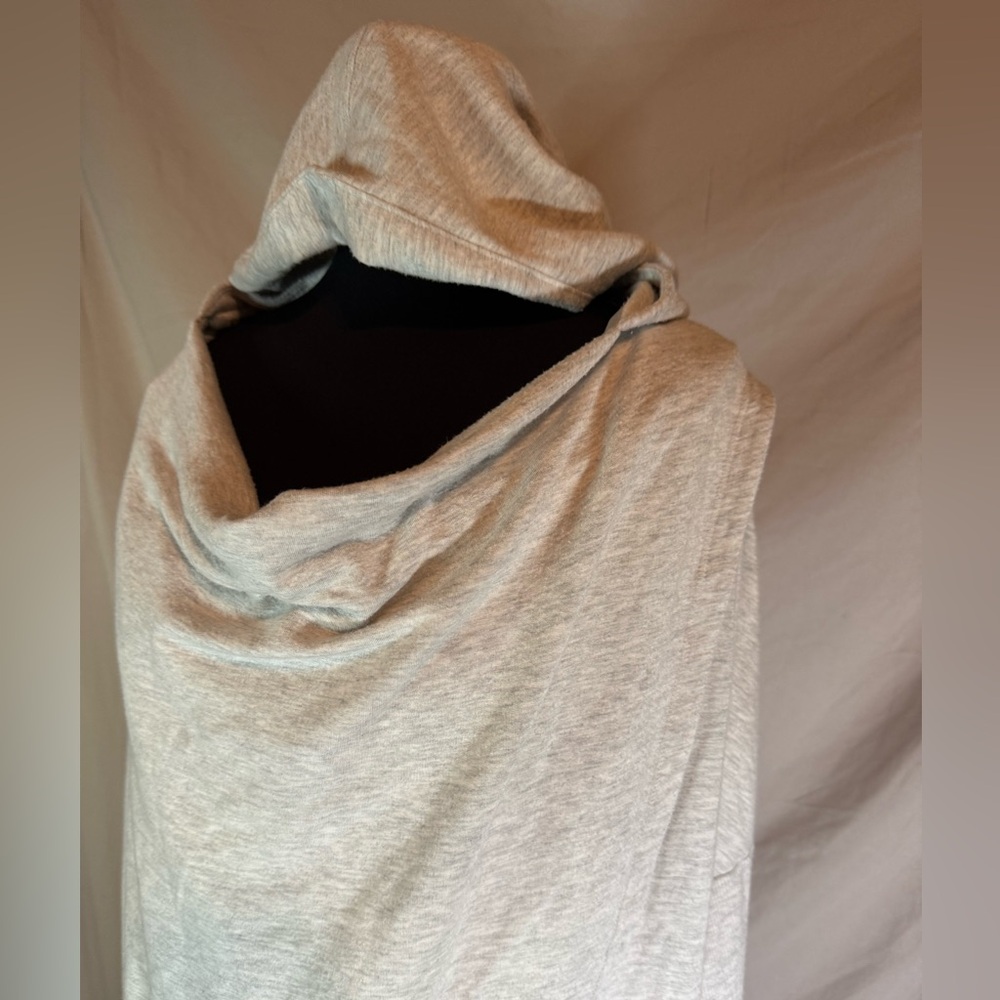 Athleta Purana Wrap Sweatshirt – Light Grey Heather‎ 🤍✨ - Picture 3 of 7